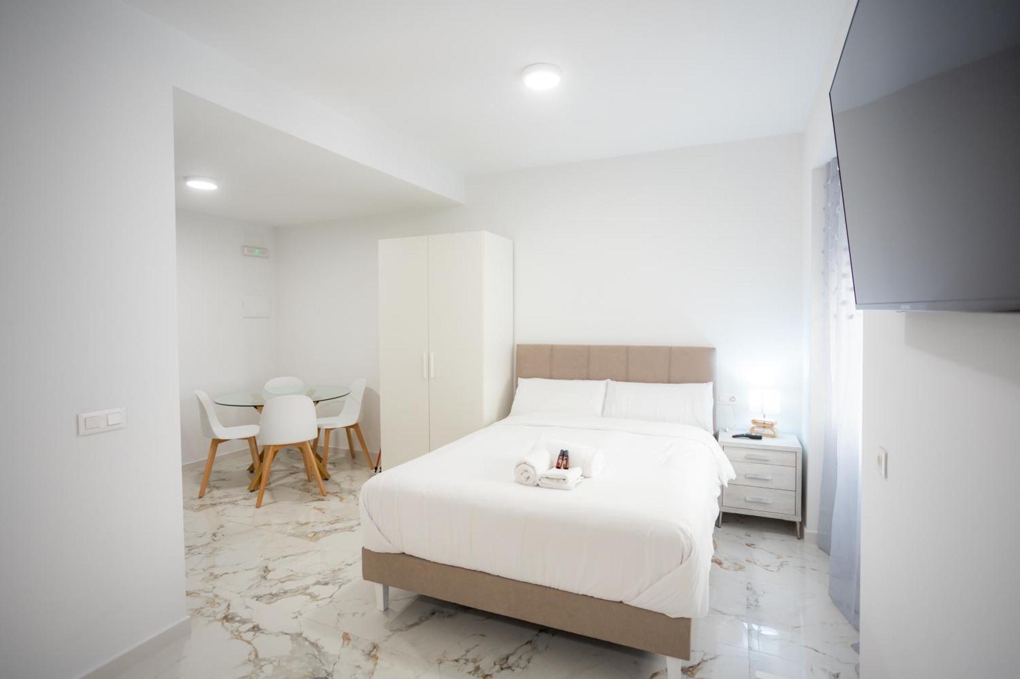 L&G Apartments Bahia Suite Alicante Extérieur photo